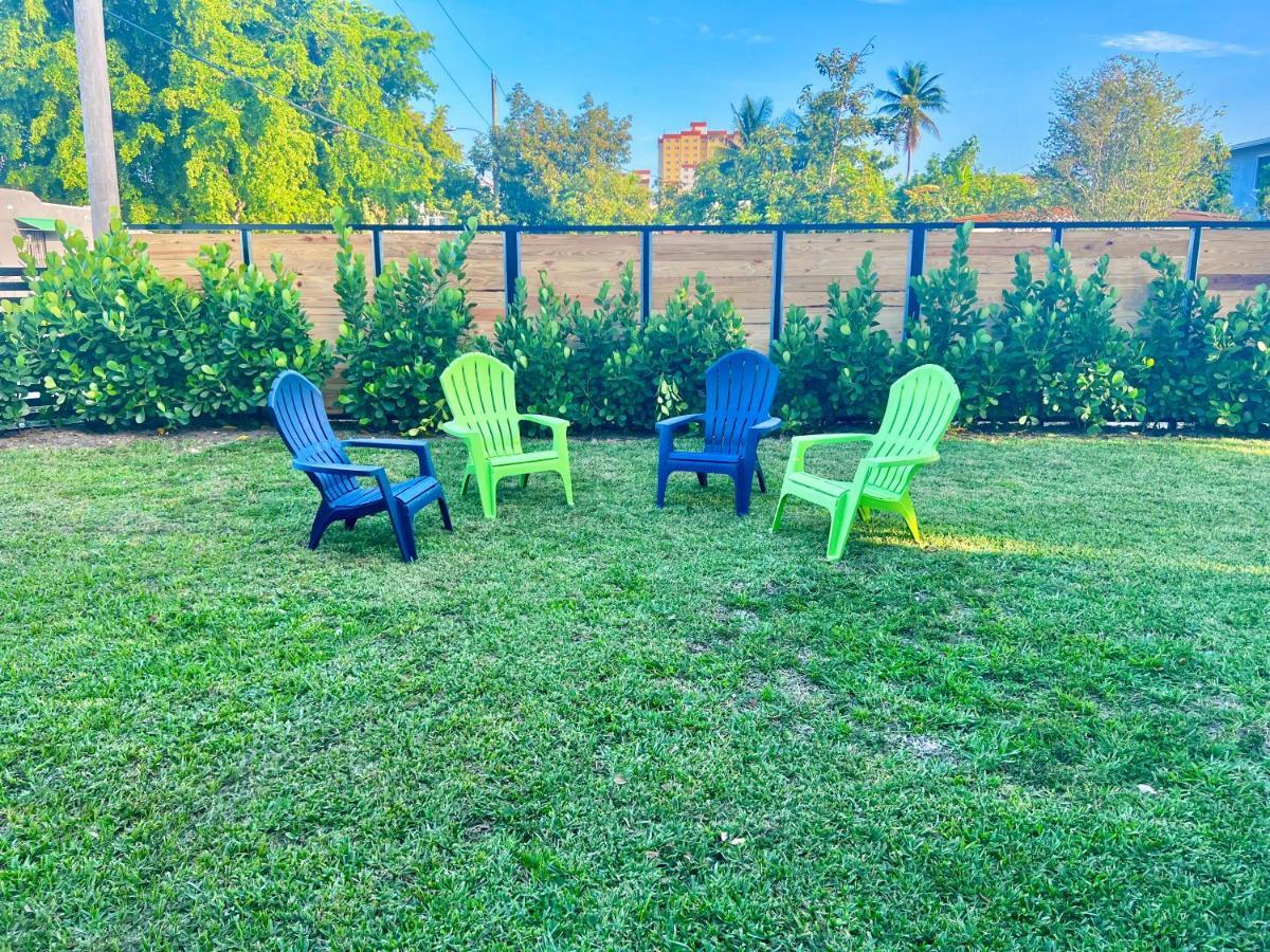 3 Seasons At The Carrington 3 Separate 2 Bedroom 1 Bathroom Apartments And A 3 Bedroom 2 Bathroom Villa Miami Esterno foto